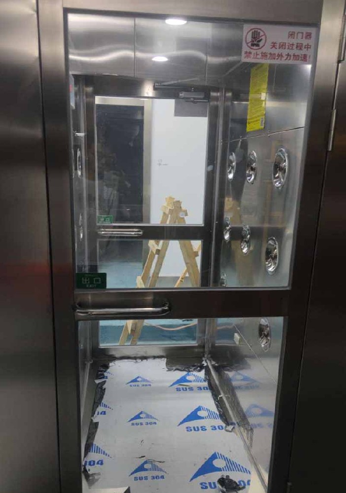 風(fēng)淋室制造廠家電話
