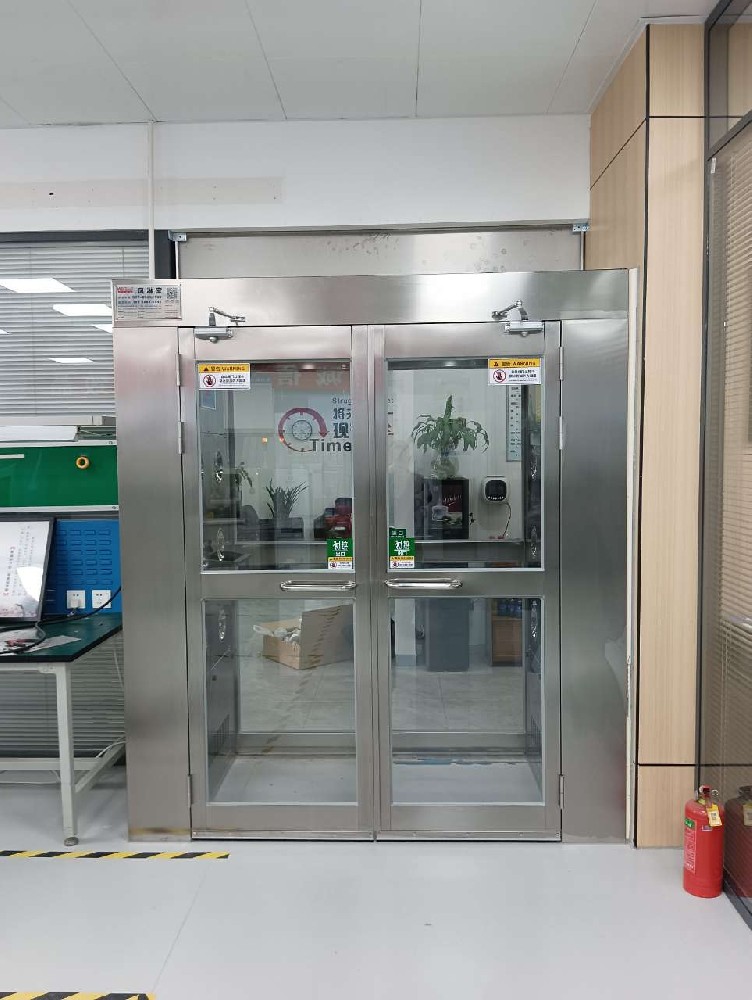 凈化設(shè)備風(fēng)淋室在車間中有什么用